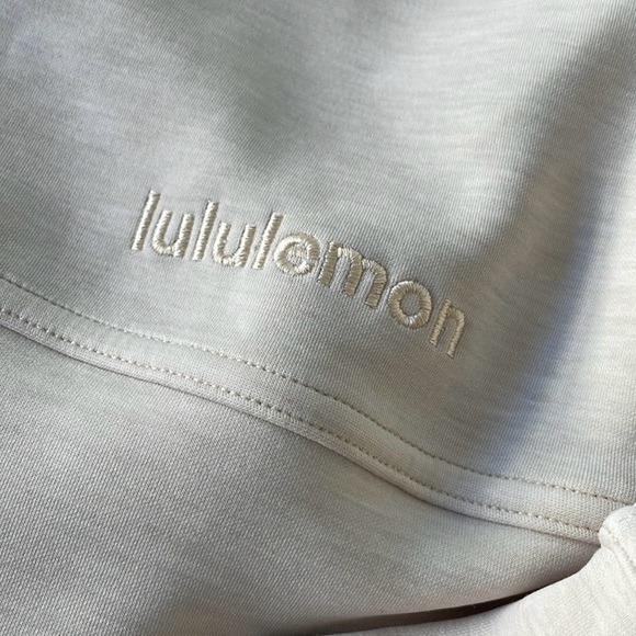 Lululemon Soft Stream Perfectly Oversized Cropped Sweatshirt - Picture 3 of 3